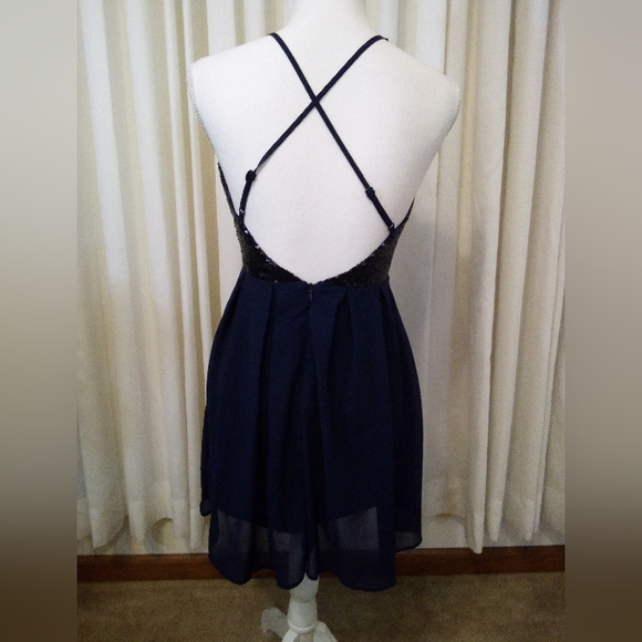 A Gaci' Sequined Formal size XS - Picture 2 of 3